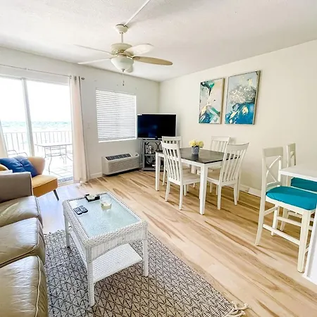 Perdido Skye Apartment